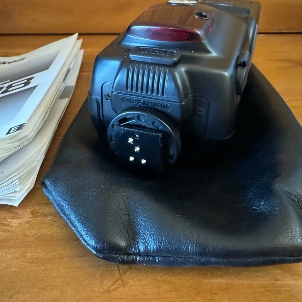 🔆VINTAGE 📸 BUNDLE: Tamrac Camera Bag, Nikon Speedlight SB-28DX, & Camera Strap